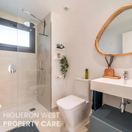 Higueron West Collection - The Private Pool Oasis By Hwpc *